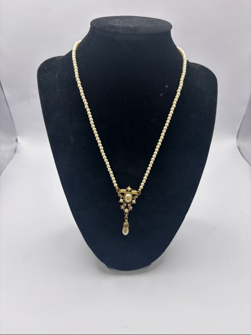 Classic Pearl Drop Necklace - Gold and Ivory